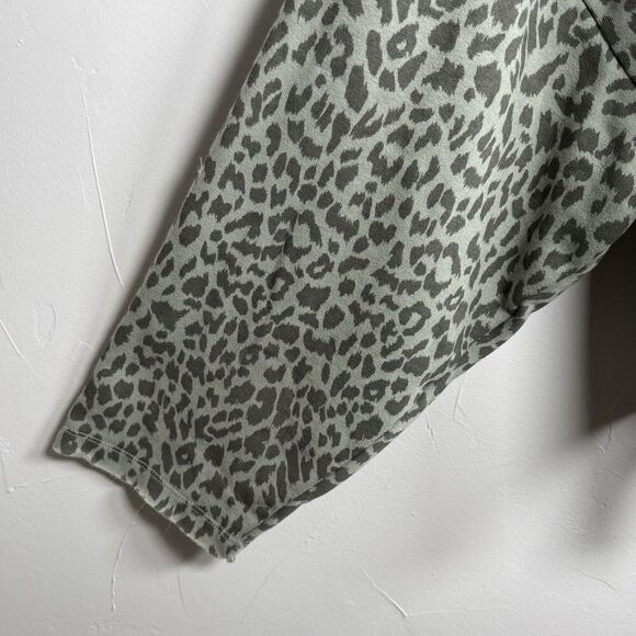 American Eagle Animal Print Fleece Pullover XL Sage Green Long Sleeves Cozy - Picture 6 of 15